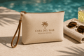 Poolside Pouch Premium para hoteles elaborado en piel color arena