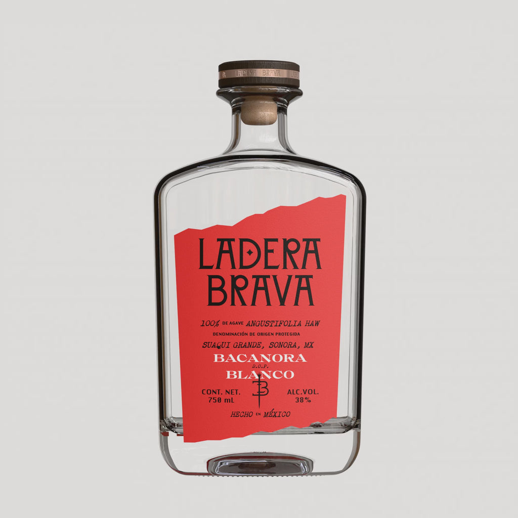 Botella de Bacanora Ladera Brava 750 ml elaborada en Sonora, México